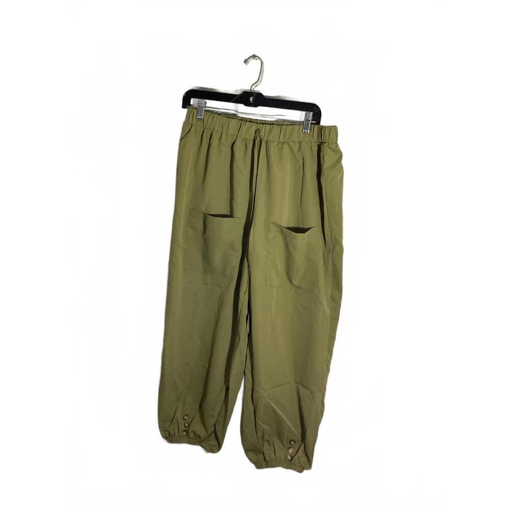 Green Cropped Pants buttons on hem,Lowered pockets, Lagenlook, Oversized M/L